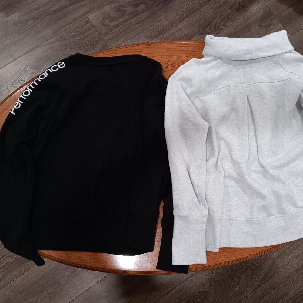 Womans Calvin Klein Sweatshirt 2 one black one gray size Medium - Picture 2 of 4